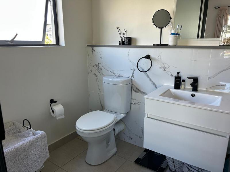 To Let 1 Bedroom Property for Rent in Sandown Western Cape